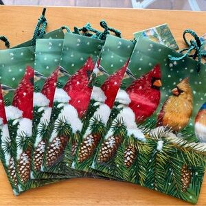 NWOT-Bundle of 12 Holiday Gift Bags with Tags
